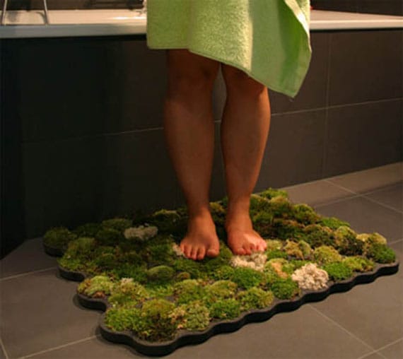 For Outdoorsy Types: Mossy Bathmat