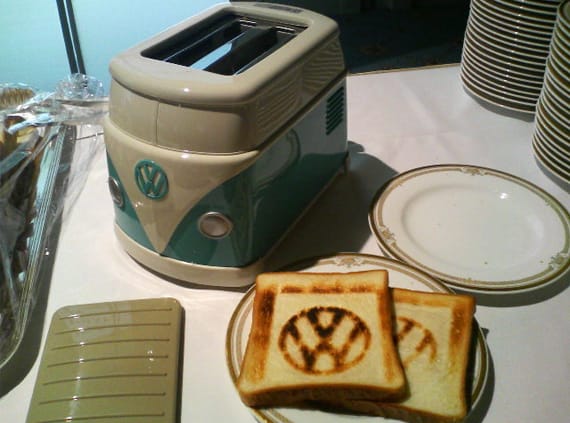 Groovy Volkswagen Minibus Toaster Makes VW Toast