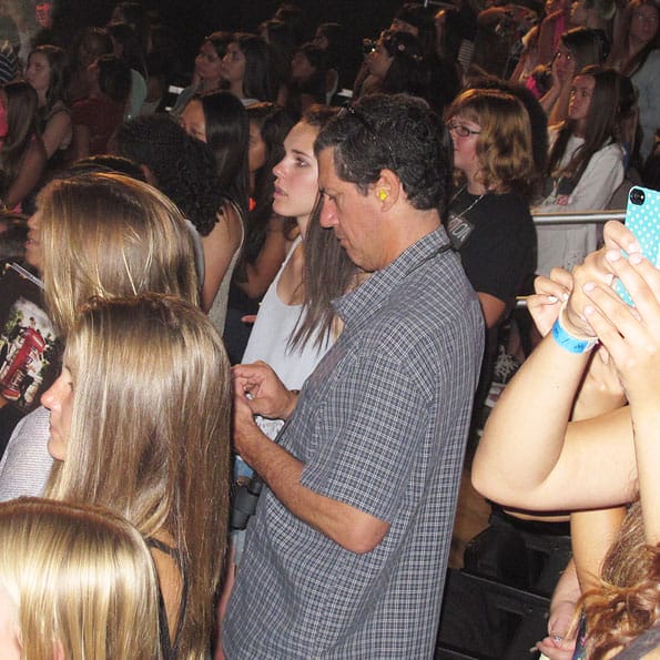 dads-at-one-direction-concerts-2