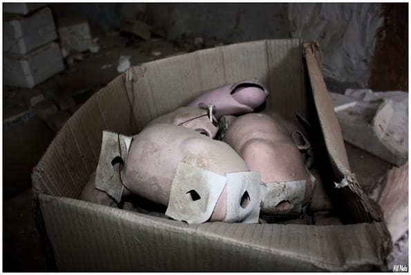 abandoned-toy-factories-10