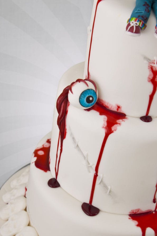 bride-of-chucky-wedding-cake-2