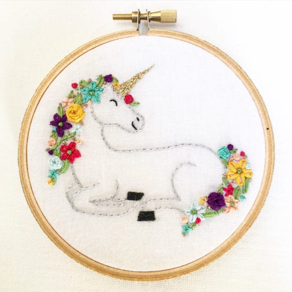 unicorn-embroidery-hoop-art