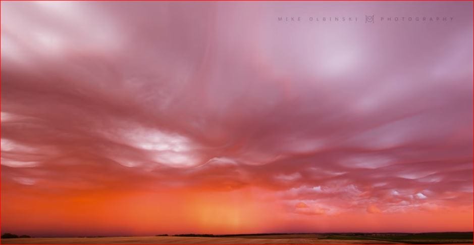 You Have Got To See This Rare And Insanely Beautiful Sunset