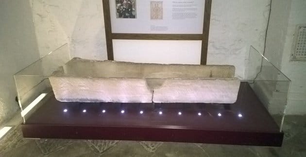800 Year Old Coffin Breaks When A Visitor Tries To Put A Kid Inside It
