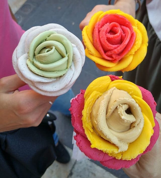 Rose-Shaped Ice Cream That Prove Edible Bouquets