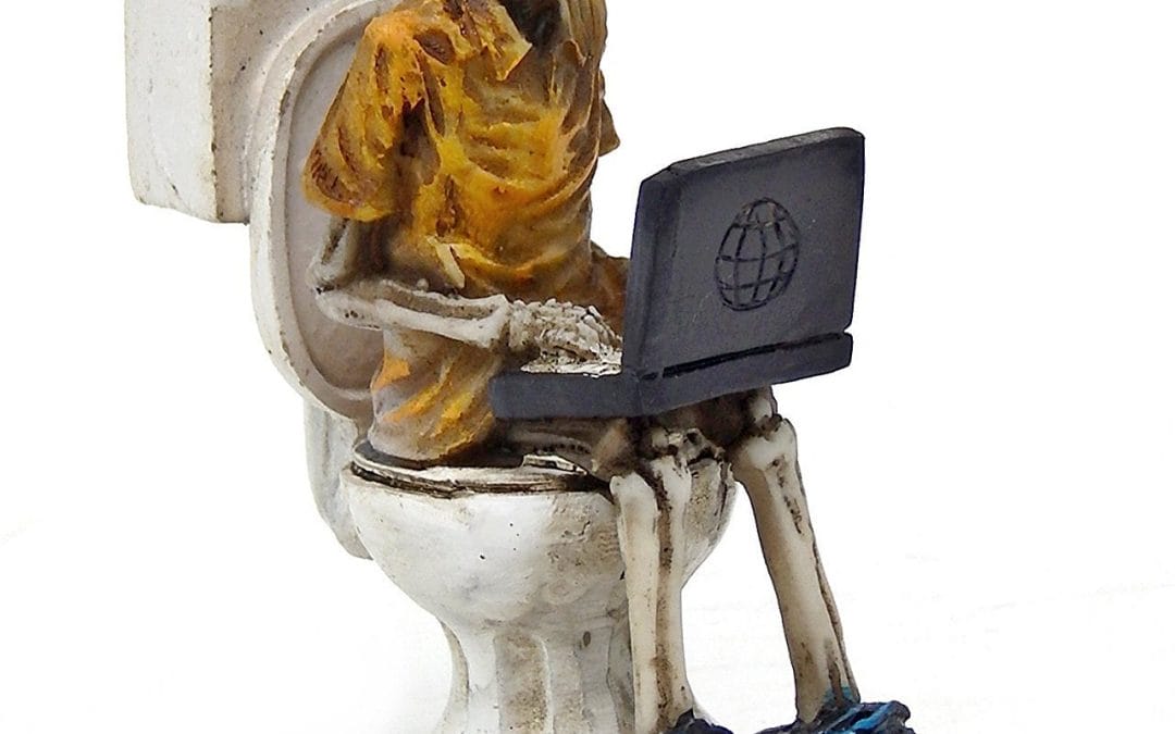 Laptop Workaholic Geek Toilet Skeleton Statue