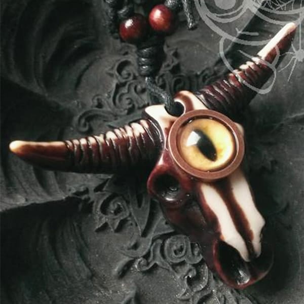 Goth Alternative Style – Bull Evil Eye Necklace