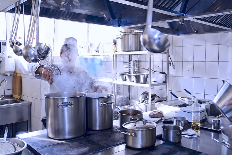 How to Start a Catering Business by Renting a Commercial Kitchen