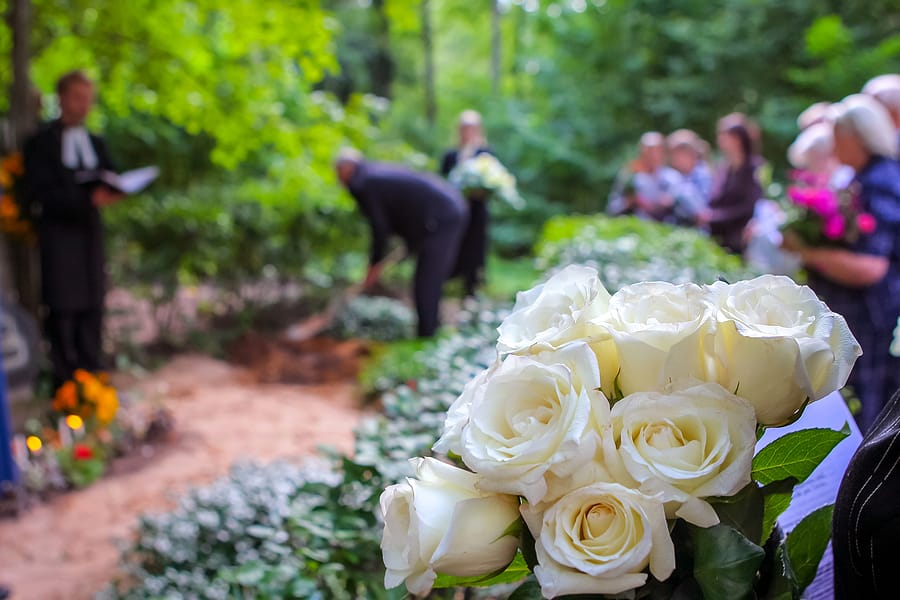 4 Tips to Bring the Price of a Funeral Down