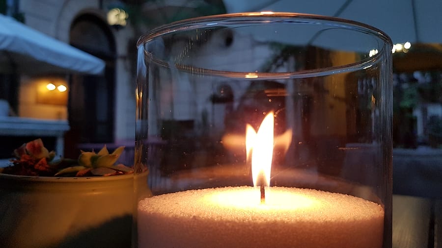 9 Vegan Candles to Make Your Home Cozy