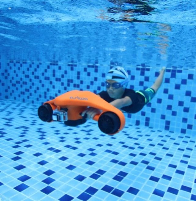 Tips and tricks to using your underwater scooter safely