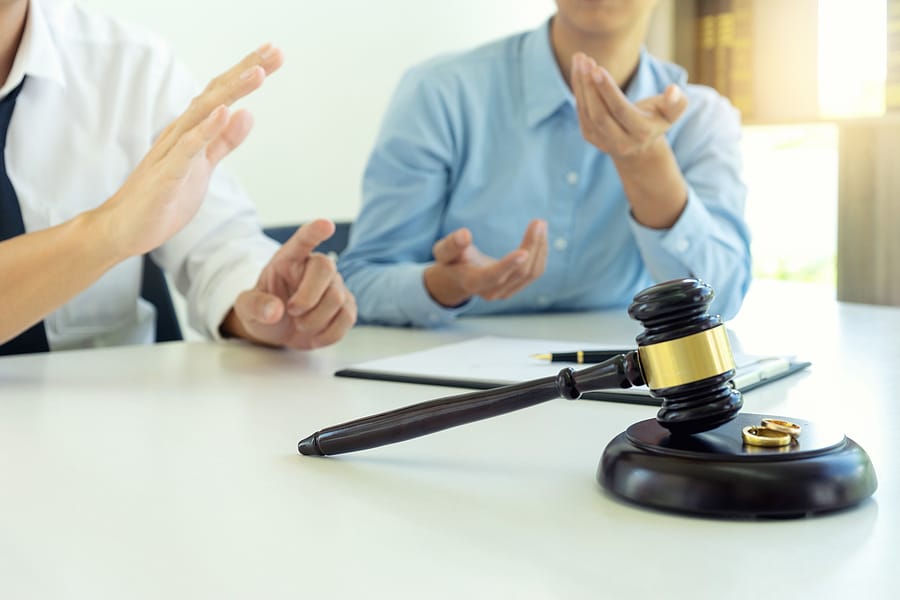 Know the benefits of hiring lawyer for contested divorce in Singapore
