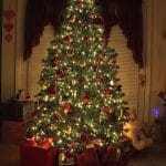 10 Elegant Ideas for Decorating a Christmas Tree