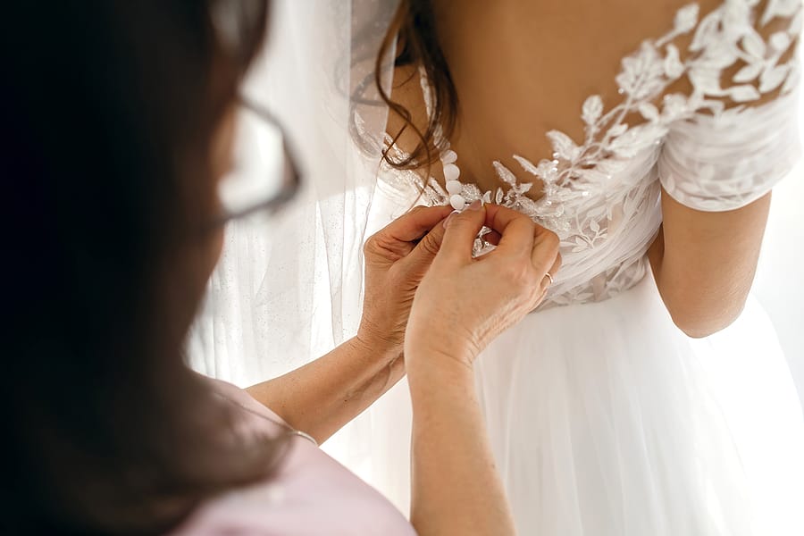 Choosing the Best Mother of the Bride Dress