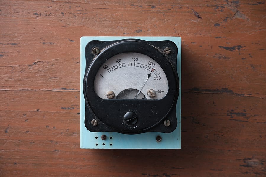 5 reasons why most people use an analog meter