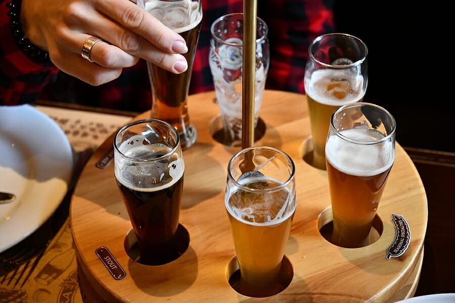 A Complete Guide on Craft Beer Brewing by Brewers