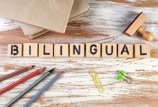 The 5 Benefits of Raising a Bilingual Child 