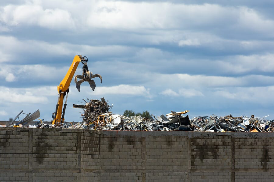 How to Choose the Scrap Yard for Your Old Vehicle?